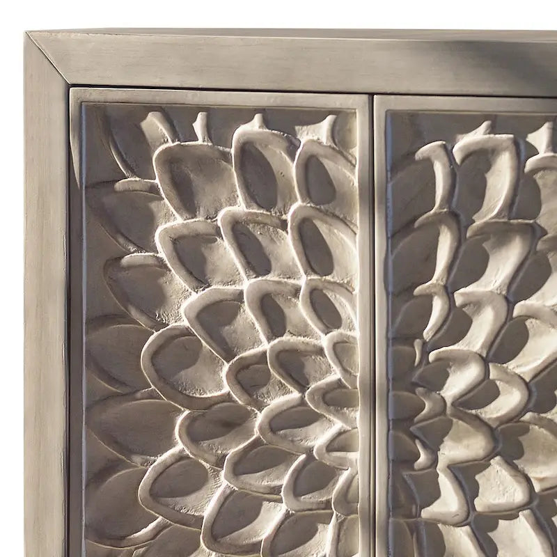 Gabinete blanco con acentos de madera floral – 2 puertas, 3 estantes