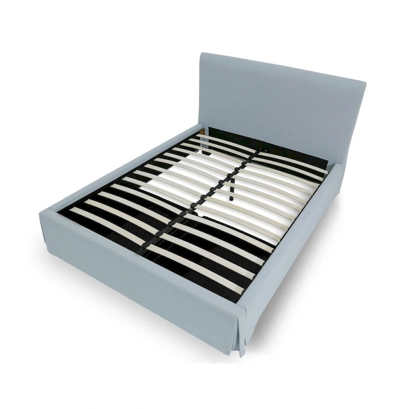 Cama tapizada color azul cielo con faldón, Para 1-2 personas, Matrimonial/Queen/King/California King