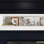 Mueble de TV Moderno Blanco con Puertas de Cristal Templado, 1 Persona, 96.9" An.